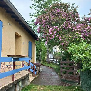 Chambre Spatieuse Avec Grand Lit. Bed & Breakfast Aspet Exterior photo