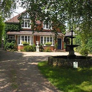 Frasers Battlesbridge Hotel Exterior photo