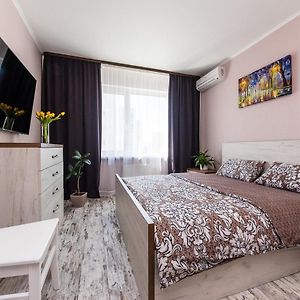 1-Ком Квартира В Новом Доме Возле Метро Осокорки Apartment Kiev Exterior photo