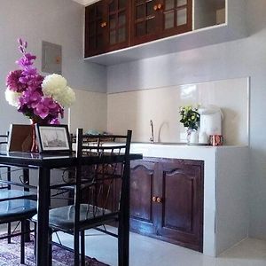 Lp Madriaga Private Apt Fully Furnished W/Balcony Apartment Vigan Exterior photo
