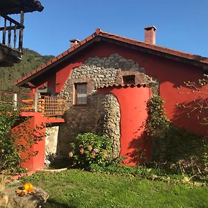 Casa Rural En Asturias A Orillas Del Rio Narcea Puerta De Somiedo Villa Barcena Exterior photo