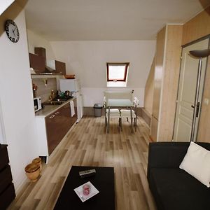 Room In House - F2 In Suburban Residence 30 Km From Paris Saint-Germain-les-Corbeil Exterior photo
