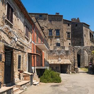 Casa Vacanze La Piazzetta Del Castello Villa Montecalvello Exterior photo