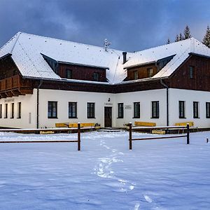 Dvur Liskovy Vrch Hotel Strazny Exterior photo