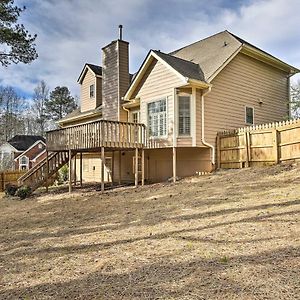 Expansive Lawrenceville Home With Private Backyard! Exterior photo