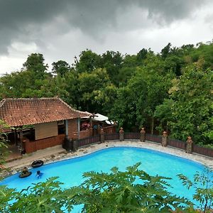 Wisma Pancoeran Hotel Naggulan Exterior photo