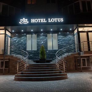 Lotus Hotel Chisinau Exterior photo