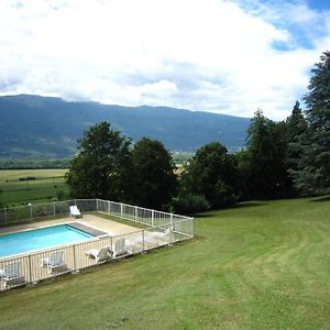 Cosy Castle With Swimming Pool Villa Serrieres-en-Chautagne Exterior photo