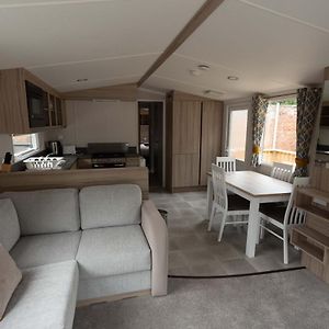 The Fly Van - Beautiful, Luxury Static Caravan Hotel Aberlour Exterior photo