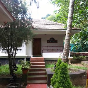 Stay Melody, Thekkady Exterior photo