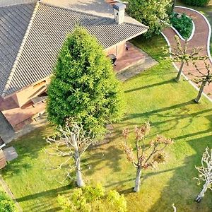 Casa Con Piscina Y Gran Jardin Villa Collfred Exterior photo