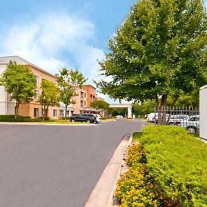 Courtyard Memphis East/Bill Morris Parkway Hotel Exterior photo