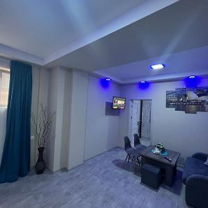 Modern And Comfortable Apartment Self Check In Yerevan Exterior photo