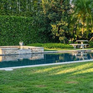The Garden House Hot Tub Pool And Lush Garden Oasis Villa Homestead Exterior photo