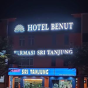 Hotel Benut Kampong Parit Tengah Exterior photo