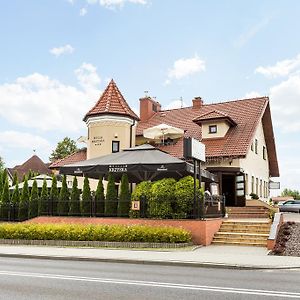 Hotel Krzyski Tarnow Exterior photo