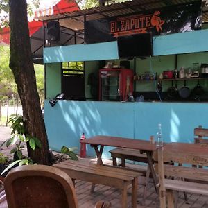 Room In Cabin - Rafting Hut By The River Lanquin Exterior photo