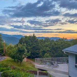 Roamer'S Respite - A Prime Location With Scenic Views For Your Ultimate Retreat Sylva Exterior photo