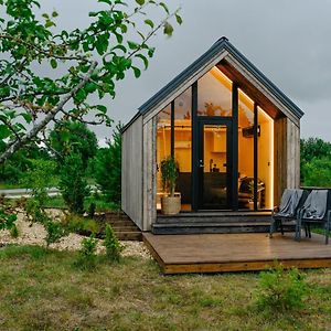 Unique Tiny House At Saaremaa Golf & Country Club Villa Kuressaare Exterior photo