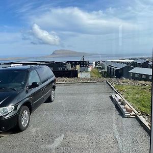 Modern Apartment With City & Oceanside View Torshavn Exterior photo