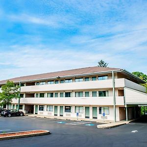 Quality Inn & Suites North Gibsonia Exterior photo