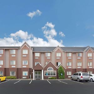 Microtel Inn & Suites By Wyndham Brandon Exterior photo