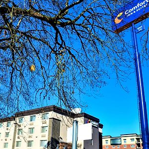 Comfort Inn & Suites Vancouver Downtown City Center Exterior photo