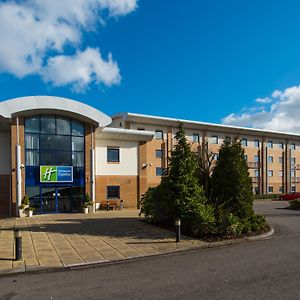 Holiday Inn Express Newport, An Ihg Hotel Exterior photo