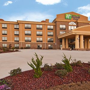 Holiday Inn Express & Suites Jackson/Pearl International Airport Exterior photo