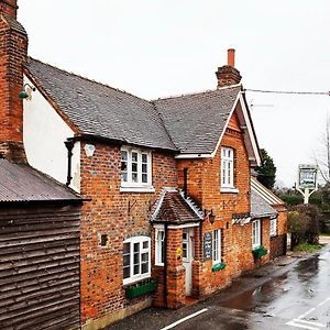 The Six Bells Hotel Newbury  Exterior photo