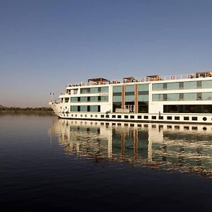 Le Fayan Nile Cruise - Every Thursday From Luxor For 04 & 07 Nights - Every Monday From Aswan For 03 & 07 Nights Hotel Exterior photo