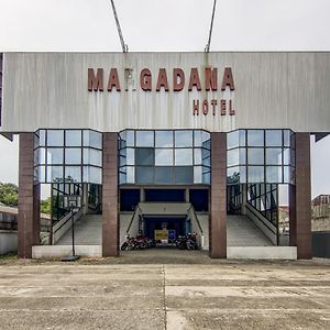 Spot On 90964 Hotel Margadana Tegal  Exterior photo