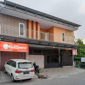 Reddoorz Syariah Near Rs Mitra Keluarga Tegal Hotel Exterior photo