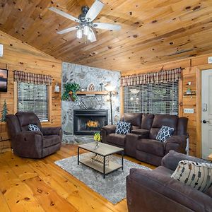 Cute Log Cabin For Family Retreat In Blue Ridge Villa Exterior photo