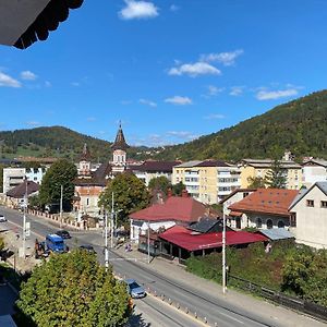 Tourist Apartment 2 Piatra Neamt Exterior photo