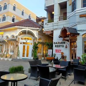 The Garden Suites New Surakarta  Exterior photo