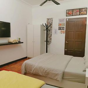 D2Pie Homestay Subang Jaya Exterior photo