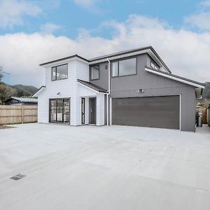 Newly Built House Villa Lower Hutt Exterior photo