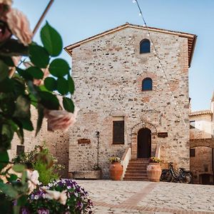 Borgo Petroro Hotel Todi Exterior photo