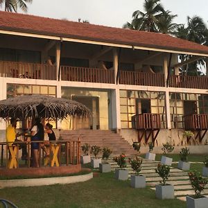 Isamar Front Beach Hotel Marawila Exterior photo