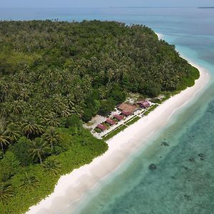 Ira Bungalows Pulau Banyak Alaban Exterior photo