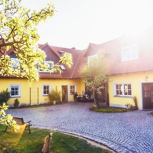 Pension Sankt Urban Hotel Sommerach Exterior photo