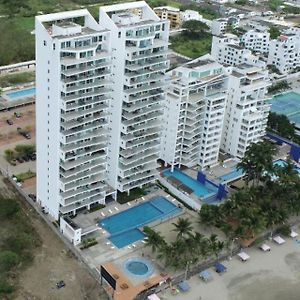 Vacaciones Playa Azul Apartment Tonsupa Exterior photo