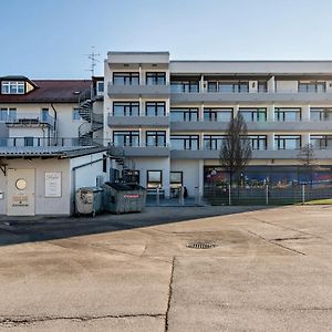 Huber Living Basic 304 Apartment Germering Exterior photo