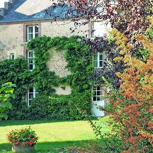 Nice Home In Conflans Sur Anille With Kitchen Exterior photo