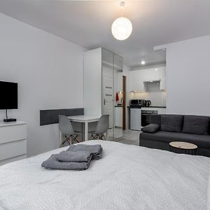 Andersena Modern A - 10 Min Cmkp - 5 Min Metro - 15 Min Center Apartment Warsaw Exterior photo