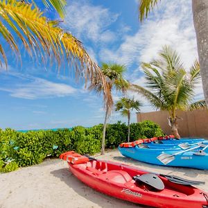 Golden Pelican Villa- 5 Bdr Beachfront Home In North Caicos, Turks & Caicos Whitby Exterior photo