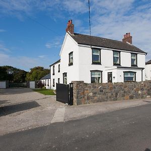 Manse On The Beach Bed & Breakfast Kirkistown Exterior photo