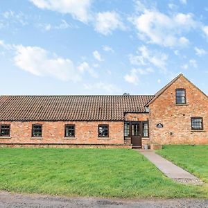 The Old Combine Shed Villa Huby Exterior photo