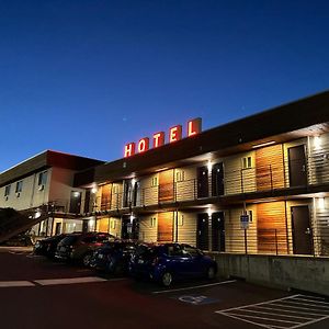 Aladdin Inn And Suites Portland Exterior photo